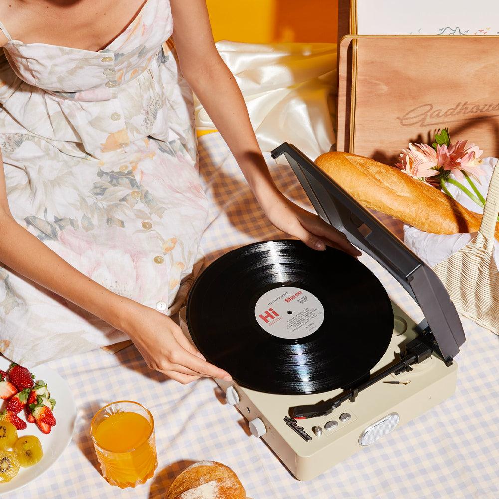 Gadhouse Brad MKII Record Player - Ivory-Gadhouse-Mood